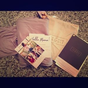 Tuck + Bundle Other - Tuck & Bundle baby wrap Tuck + Bundle Other - Tuck & Bundle baby wrap